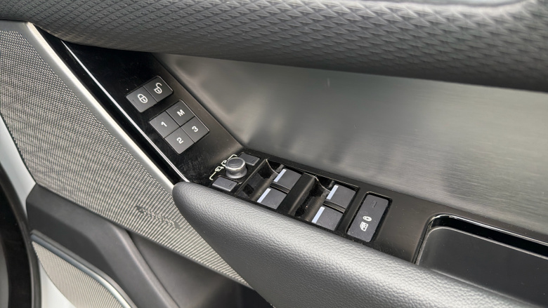 Land Rover Range Rover Velar 2.0 P300 R-Dynamic SE 5dr Auto Petrol Estate